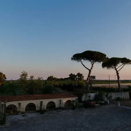 Masseria Mazzetta Salento Corte Del Falconiere 3*