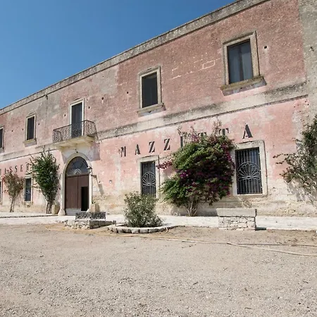 Masseria Mazzetta Salento Corte Del Falconiere Bed & Breakfast 3*